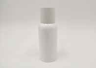 Le cosmétique en plastique de couleur blanche met la bouteille en bouteille de forme de Boston de l'eau de toner de lotion