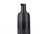bouteilles cosmétiques en plastique de pompe noire brillante de la mousse 100ml