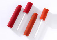 La couleur mate rouge 5ml vident la forme de cylindre de conteneurs de lustre de lèvre facile à porter