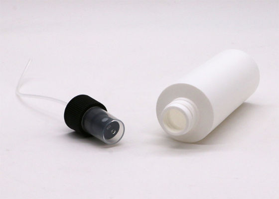 le plastique blanc du HDPE 100ml met la préparation de surface en bouteille brillante avec le pulvérisateur