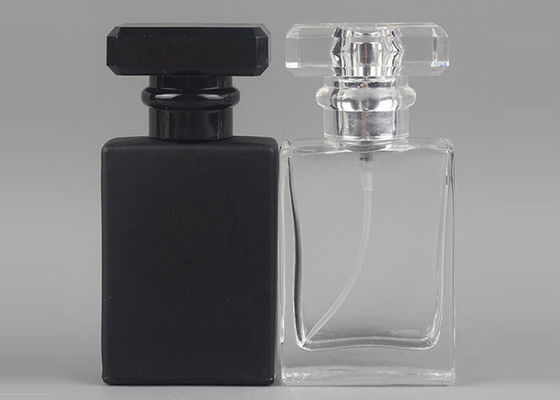 Le noir cosmétique Matt de la bouteille en verre 50ml 100ml de parfum de Super Clear a givré la conception
